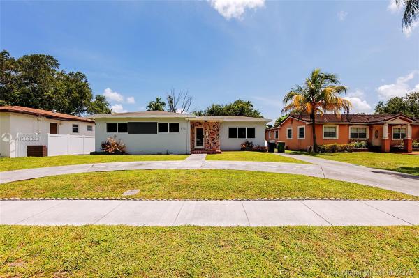 Sunny Acres, 672 NE 144th St, North Miami, Florida 33161, image 2