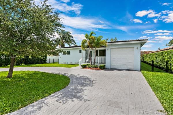 Coral Villas, 6310 SW 30th St, Coral Terrace, Florida 33155, image 2
