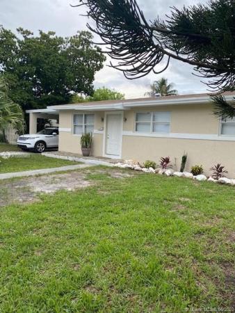 Sierra Mirada, 725 NW 200th St, Miami Gardens, Florida 33169, image 2