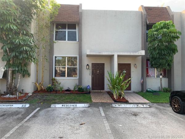 Woodlands Of Miami, 14335 Memorial Hwy #K-10, Golden Glades, Florida 33161, image 2