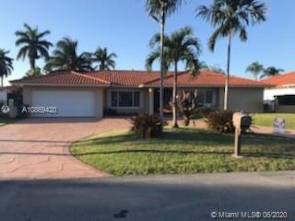 Ro Jen Estates, 10435 NW 130th St, Hialeah Gardens, Florida 33018, image 2