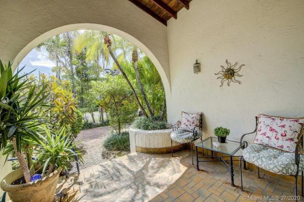 Fairgreen, 2842 Sheridan Ave, Miami Beach, Florida 33140, image 2