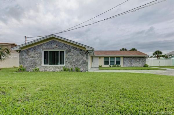 Surfside, 1912 Coconut Dr, Fort Pierce, Florida 34949, image 2