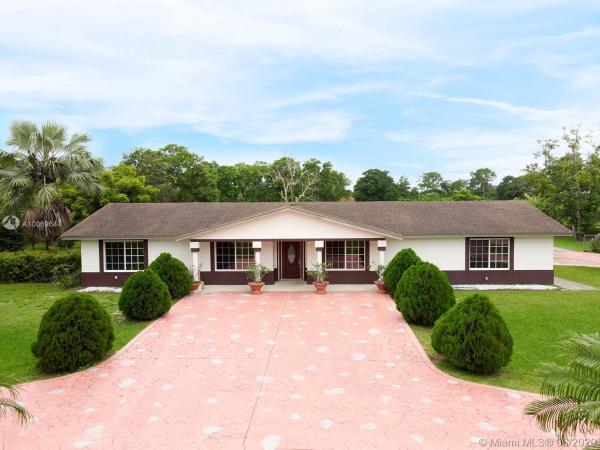 Sunshine Ranches, 4661 SW 128th Ave, Southwest Ranches, Florida 33330, image 2