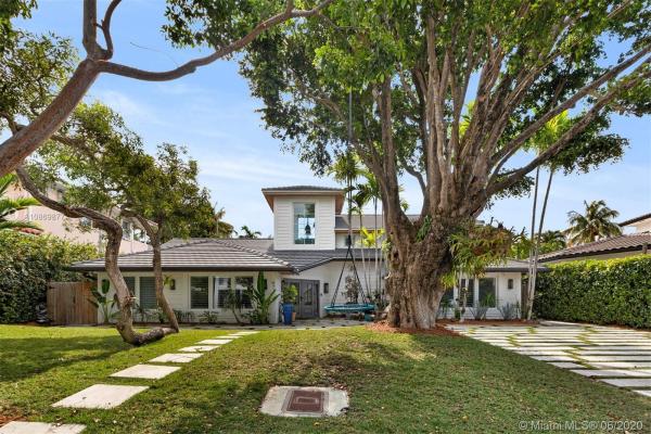 677 Ridgewood Rd, Key Biscayne, Florida 33149, image 2
