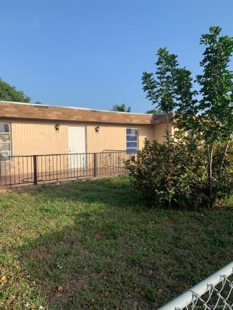 Miami Gardens Manor, 19235 NW 50th Ct, Miami Gardens, Florida 33055, image 2