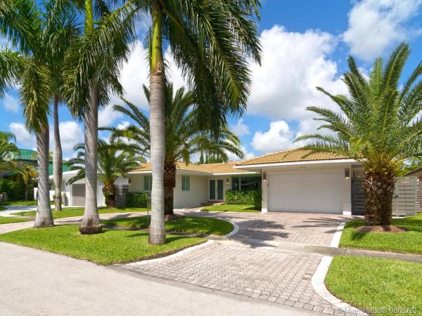 Venetian Keystone Point, 12930 Oleander Rd, North Miami, Florida 33181, image 2