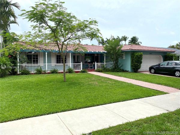 Miami Lakes Residential, 7411 Sabal Dr, Miami Lakes, Florida 33014, image 2