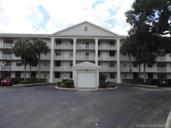 Whitehall 2 Of Pine Island Ridge, 1707 Whitehall Dr #205, Davie, Florida 33324, image 2