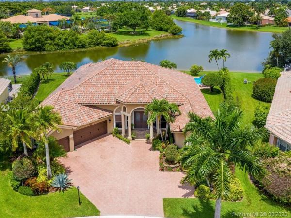 Crystal Pointe, 21663 Fall River Dr, Boca Raton, Florida 33428, image 2