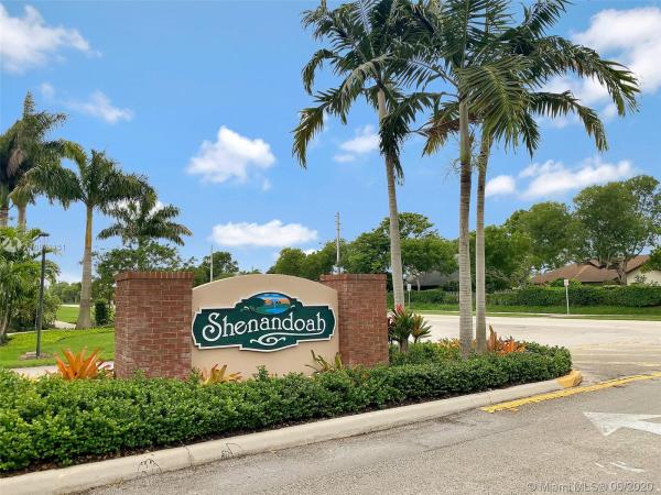 Shenandoah, 14521 Hickory Ct, Davie, Florida 33325, image 2