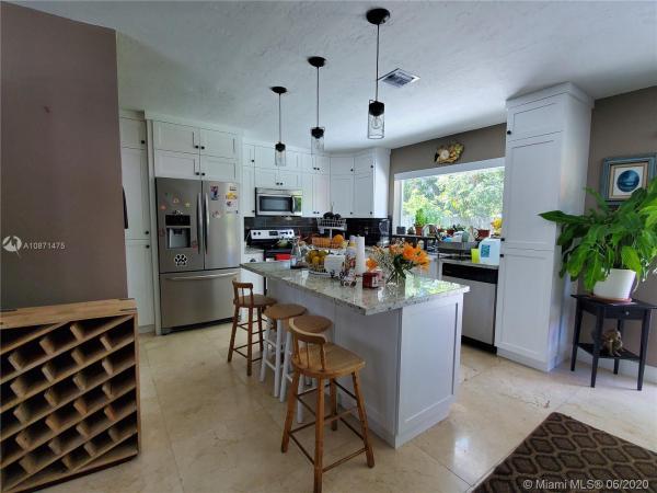 Heftler Homes Sunset Park, 9725 SW 77th Ter, Sunset, Florida 33173, image 2