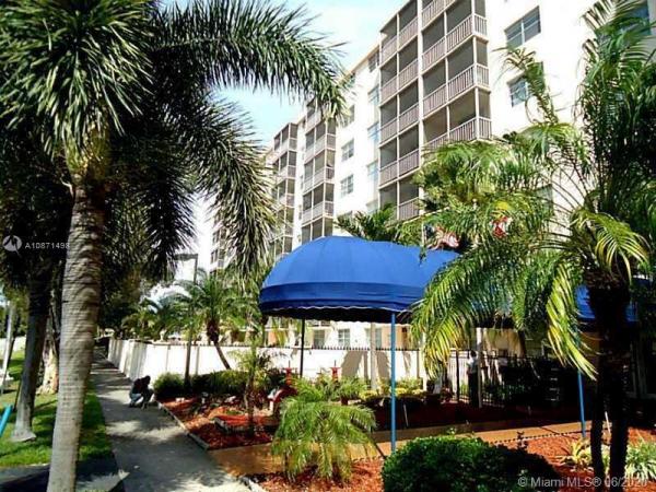 1251 NE 108th St #503, Unincorporated Dade County, Florida 33161, image 2