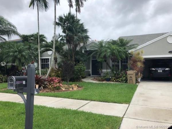 Nob Hill Palms, 1495 SW 97th Way, Davie, Florida 33324, image 2