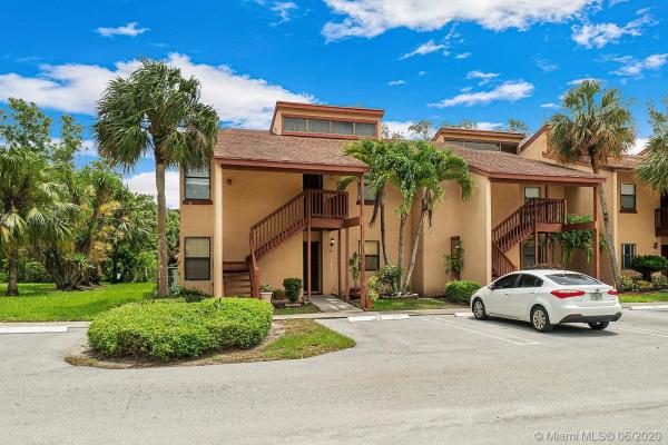 The Trails At Royal Palm Beach, 1402 E Lakeview Dr E #1402, Royal Palm Beach, Florida 33411, image 2