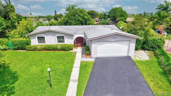 Kendale Lakes No HOA, 7014 SW 138th Ct, Kendale Lakes, Florida 33183, image 2