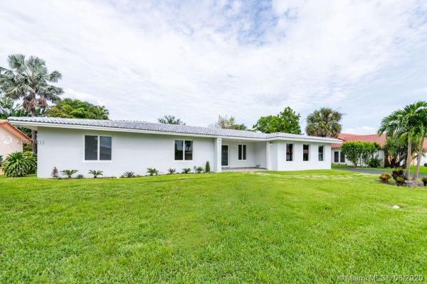 Country Club Of Miami Estates, 19301 Royal Birkdale Dr, Country Club, Florida 33015, image 2