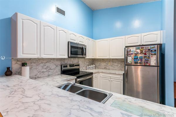 Springdale, 372 Springdale Cir, Palm Springs, Florida 33461, image 2