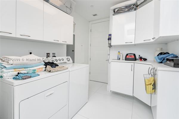 Tdr Tower 3, 15811 Collins Ave #1901, Sunny Isles Beach, Florida 33160, image 2