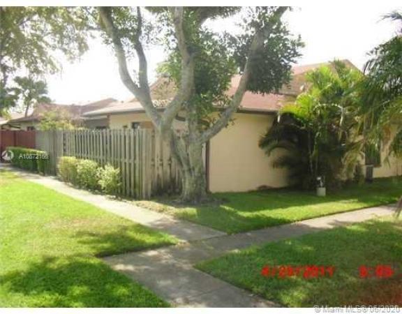 Westchester Townhouses, 4298 Woodstock Dr #A, West Palm Beach, Florida 33409, image 2