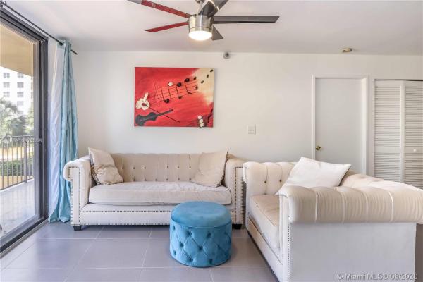 Winston Towers 700, 290 174th St #407, Sunny Isles Beach, Florida 33160, image 2