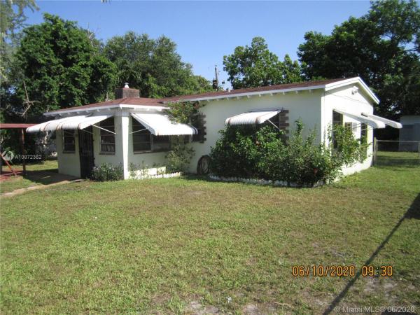 Highview Gardens, 831 NW 140th Ter, Golden Glades, Florida 33168, image 2