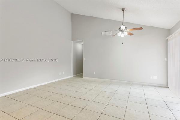 Summit Place, 1020 Summit Place Cir #B, West Palm Beach, Florida 33415, image 2