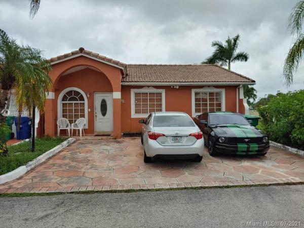 San Mateo, 7629 NW 181st Ter, Country Club, Florida 33015, image 2