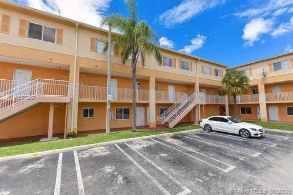 Paseo Real, 6225 Kendale Lakes Cir #160, Kendale Lakes, Florida 33183, image 2