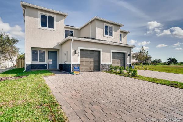 Palms At Bella Vista, 1911 SE 8th Pl, Homestead, Florida 33034, image 2
