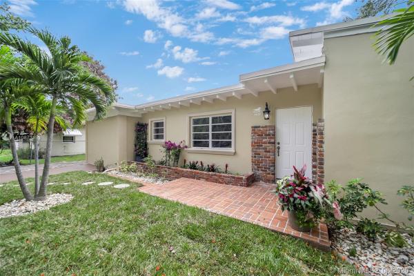 Cocoplum Terrace, 6631 SW 63rd Ave, South Miami, Florida 33143, image 2