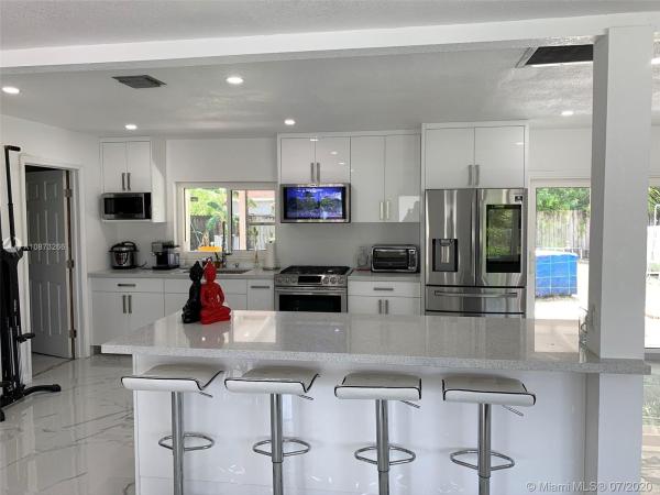 Fairway Park, 15761 SW 102nd Ct, Palmetto Estates, Florida 33157, image 2
