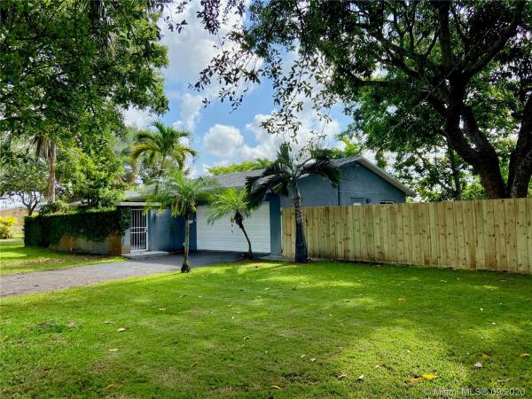 Biscayne Gardens, 14375 NW 2nd Ave, Golden Glades, Florida 33168, image 2