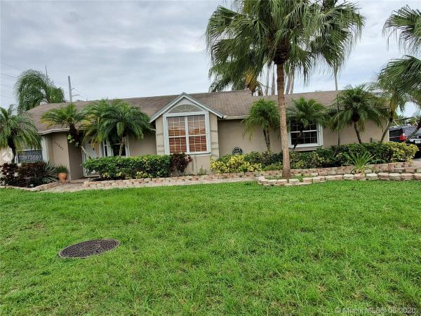 Kings Grant East, 15203 SW 152nd Ave, Kendall West, Florida 33187, image 2