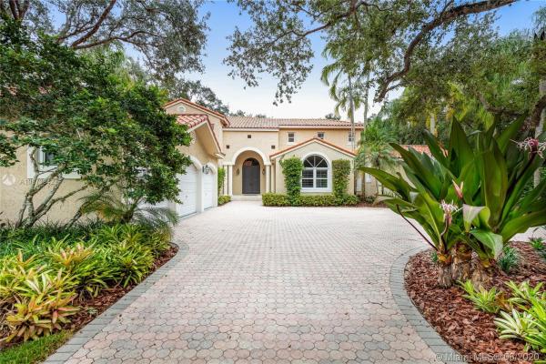 Fairchild Oaks, 11045 Girasol Ave, Coral Gables, Florida 33156, image 2