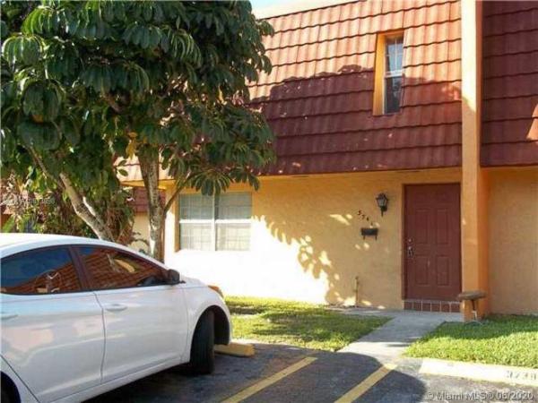 Town & Country, 3741 NW 20th St #506, Lauderdale Lakes, Florida 33311, image 2