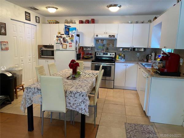 Orange Park, 150 NW 17th Ct, Miami, Florida 33125, image 2