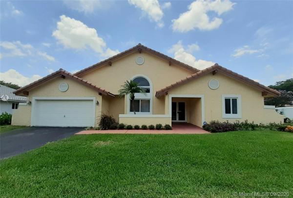 Oak Knoll Estates, 1501 E Oak Knoll Cir, Davie, Florida 33324, image 2