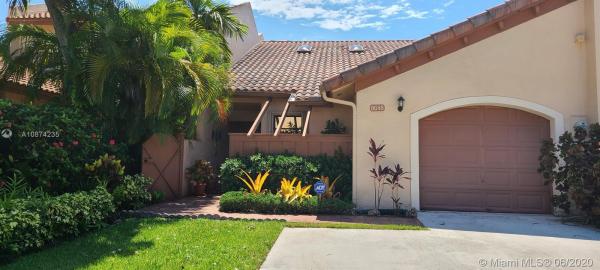 Kings Court West, 8648 SW 114th Pl, Kendall, Florida 33173, image 2