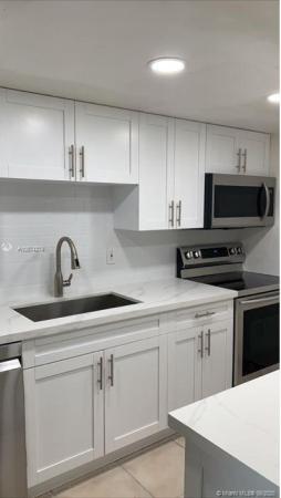 Sandalwood, 854 NW 87th Ave #302, Fountainebleau, Florida 33172, image 2