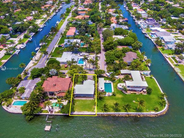 8921 N Bayshore Dr, Unincorporated Dade County, Florida 33138, image 2