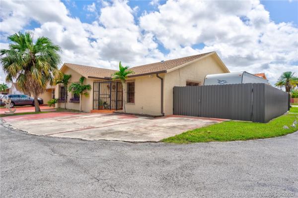 705 SW 97th Place Cir, Fountainebleau, Florida 33174, image 2