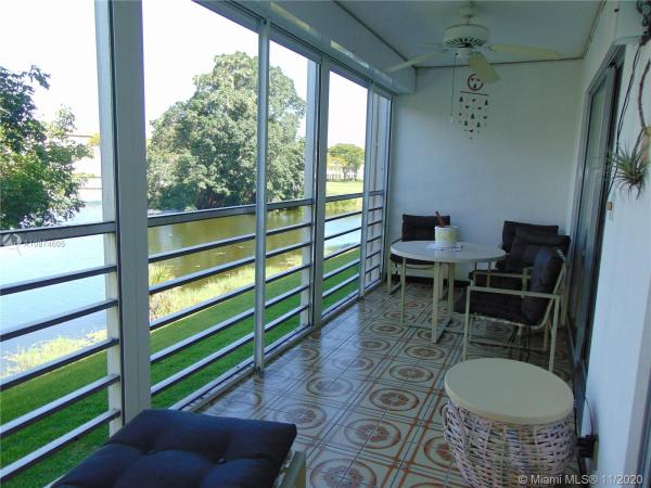 Portofino Village, 3005 Portofino Isle #L2, Coconut Creek, Florida 33066, image 1