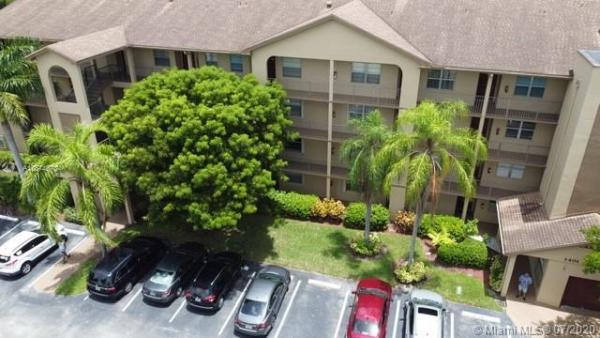 Cambridge At Century Village, 1401 SW 128th Ter #404H, Pembroke Pines, Florida 33027, image 1