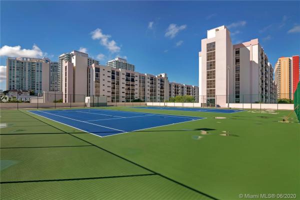 Plaza Of The Americas, 17021 N Bay Rd #816, Sunny Isles Beach, Florida 33160, image 2