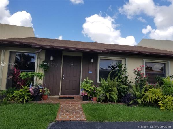 Devon Aire Villas, 11972 SW 110th St Cir S, The Crossings, Florida 33186, image 2