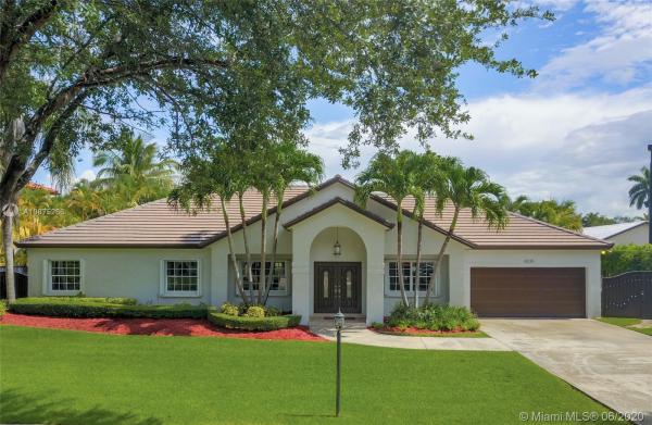 Royal Palm North, 8235 NW 157th Ter, Miami Lakes, Florida 33016, image 2