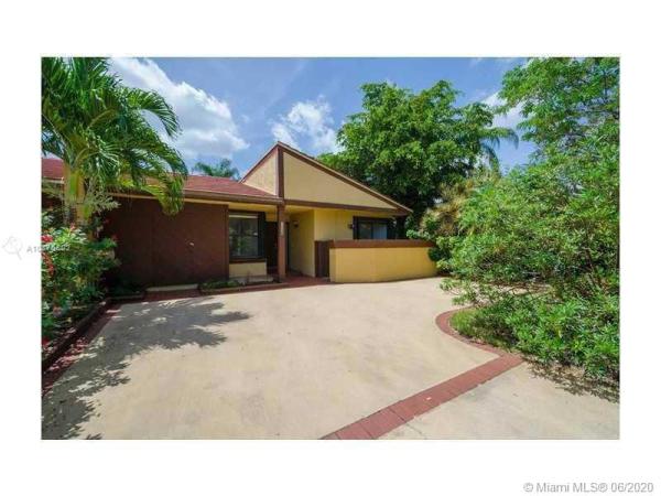 Woodridge At The California Club, 1026 NE 204th Ln #1026, Ives Estates, Florida 33179, image 2
