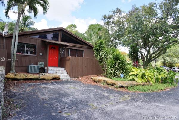 Pinetree Village, 11300 SW 112 Circle Ln #, Kendall, Florida 33176, image 2