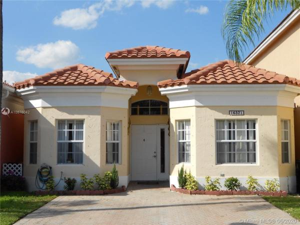 Lennar Townhomes At Forest Lakes, 16371 SW 103rd St, The Hammocks, Florida 33196, image 2